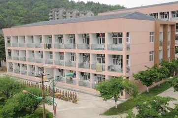 南京师范大学人民武装学院属于军校吗