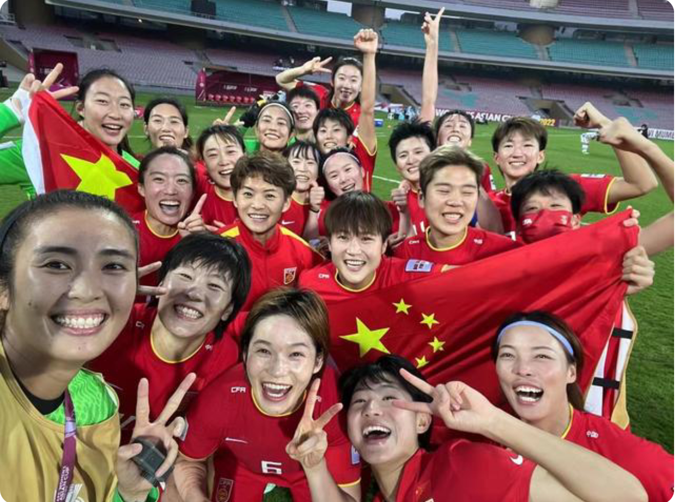 中国女足亚洲杯夺冠后，黄健翔徐阳哽咽落泪，你如何看待他们的举动？