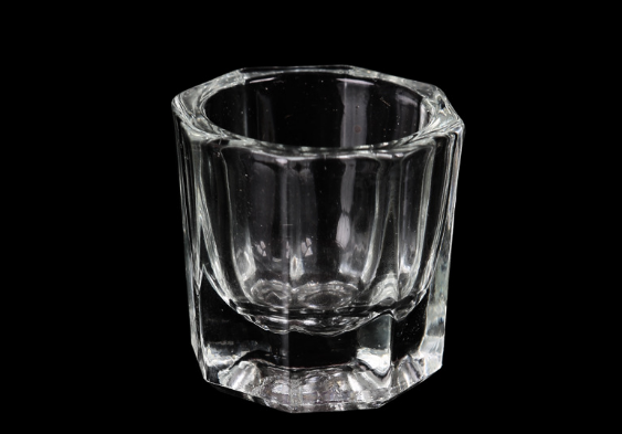 水晶玻璃杯与普通玻璃杯有什么区别？